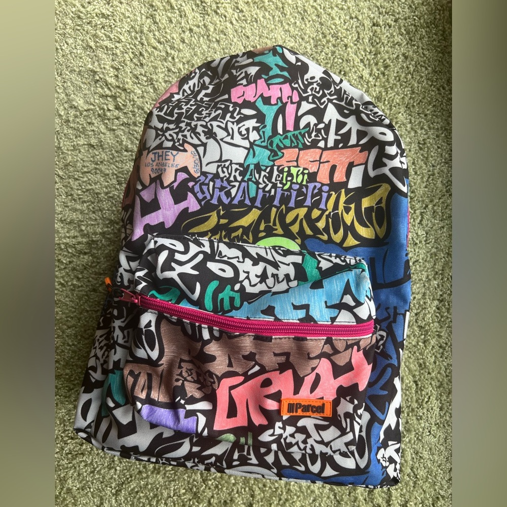 Graffiti Backpack III Parcel Like New